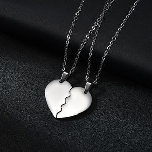Commandez dès maintenant pour la Saint-Valentin 2025 : Bijoux de couple personnalisés en acier inoxydable, collier puzzle en forme de demi-cœur pour homme et femme - Product Image 2