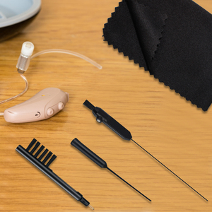 Cepillo Profesional para Limpieza de Audífonos con Herramienta de Reemplazo de Protector de Cera, Cerdas Suaves de Nylon para la Eliminación Diaria de Cera del Oído - Product Image 4