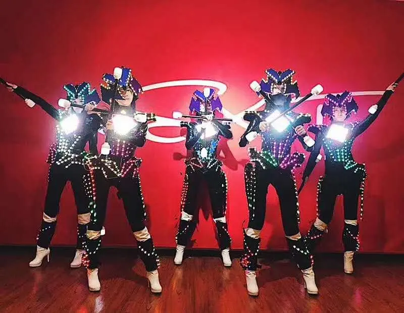 Nouveaux vêtements lumineux armure LED électro-optique danse magique couleur barre LED robot costume de danse