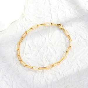 Pulsera de Cadena con Diseño de Clip Geométrico Chapada en Oro de 18K, Unisex, Hecha de Latón, Joyería Moderna y Elegante para Aniversario - Product Image 4