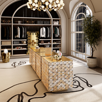 Credenza Moderna in Metallo per Sala da Pranzo e Soggiorno, Design Contemporaneo Bifacciale con Base in Ottone Spazzolato