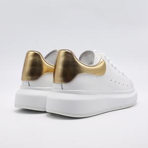 Chaussures décontractées de luxe pour hommes et femmes, en noir et blanc, confortables et respirantes, adaptées aux sports de plein air - Product Image 2