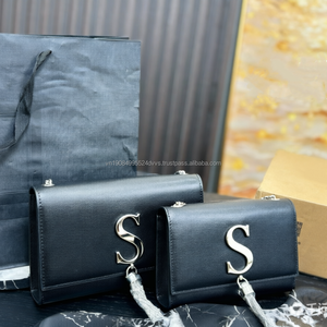 Sac à bandoulière de luxe pour femme Kate avec chaîne à pampilles, sac accordéon à pampilles et sac messager croissant à porter sous le bras - Product Image 3