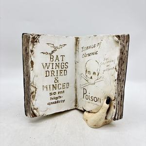 Libro Mágico Gótico de Brujería para Decoración de Mesa, Pila de Libros Negros Espeluznantes, Mano de Bruja de Resina, Adorno Personalizado de Halloween para el Hogar - Product Image 4