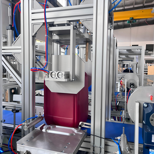 Máquina Integrada 4 em 1 para Resfriamento, Moldagem, Pesagem e Teste de Vazamento de Garrafas Plásticas <span class=keywords><strong>PET</strong></span> de 10-30L - Product Image 4