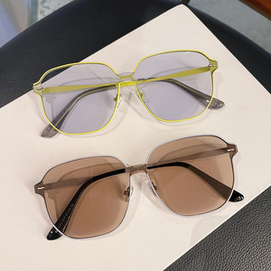 Gafas de Sol Qianai para Mujer, Montura Grande, UV400, Metálicas, Cuadradas, Anti-UV, para Viajes, Moda, Aire Libre - Product Image 2