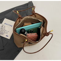 Nouveau sac à bandoulière polyvalent de grande capacité haut de gamme, sac fourre-tout simple, sac à main décontracté pour femmes, pour les trajets quotidiens
