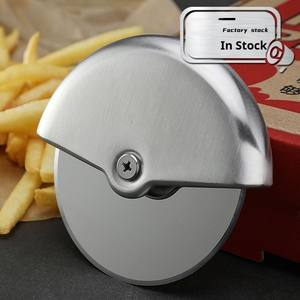 Couteaux à pizza robustes et durables avec roues <span class=keywords><strong>en</strong></span> acier inoxydable pour couper les pizzas à croûte épaisse, idéaux pour la pâtisserie - Product Image 3