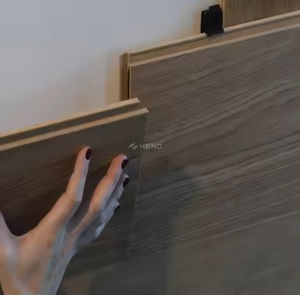 Piso Laminado HDF <span class=keywords><strong>de</strong></span> 12 mm, Color Gris AC4, Revestimiento <span class=keywords><strong>de</strong></span> <span class=keywords><strong>Madera</strong></span> Laminada - Product Image 4