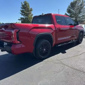 2024 Potente Vehículo Todoterreno Híbrido Tundra 4WD Automático con Asientos de Cuero de Doble Fila, Luces LED Oscuras Izquierdas y Diseño Especial para Exteriores - Product Image 2