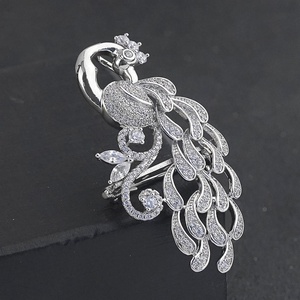 Broche de Pájaro con Degradado Elegante para Mujer, Diseño de Lujo Ligero, Cobre, Moderno, Versátil, Accesorio Diario, para Bodas y Fiestas - Product Image 1
