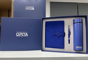 Set de Regalo Promocional al por Mayor de Cuaderno de Cuero PU Gris de Lujo con Bolígrafo, Diario Personalizado, Termo y Botella de Agua - Product Image 5