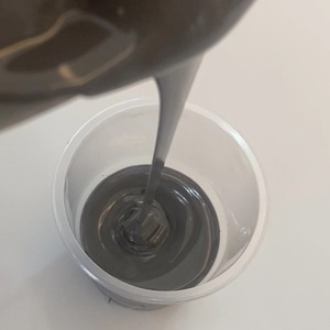 Matériau polymère de coulis d'injection de polyurée à haute élasticité, résistant à la corrosion, imperméable et isolant pour application murale - Product Image 3