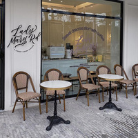 Chaise de restaurant commerciale française d'extérieur, design antique en marbre, pour café, terrasse, cour, bar, démontable et assemblable