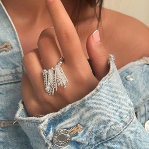 Anillo de Cóctel Elegante con Flecos, Acero de Grado Médico, Resistente al Sudor y al Óxido, Ajustable, <span class=keywords><strong>Regalo</strong></span> para el Día de San Valentín - Product Image 2