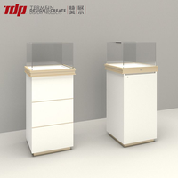 Mostrador de Exhibición de Cosméticos Rectangular Minimalista de Madera TDP para Perfumes, Lápiz Labial y Productos para el Cuidado de la Piel en Tiendas Minoristas