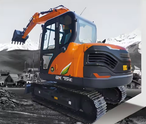 Excavadora de cadenas DEVELON DX75 7B, excavadora hidráulica de 7 toneladas, motor mecánico duradero, máquina de construcción de tamaño mediano, lista para trabajar - Product Image 1
