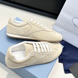Nouvelles chaussures de sport de luxe 2025 pour hommes et femmes, style décontracté, pour étudiants, jeunes, activités de plein air, tennis, badminton - Product Image 3