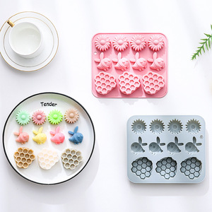 Honeycomb Bee Daisy Theme Silicone <b>Cake</b> <b>Molds</b> Food-Grade Reusable Cute Silicone Magnetic Chocolate, Candy & Ice DIY <b>Mold</b> - Product Image 5