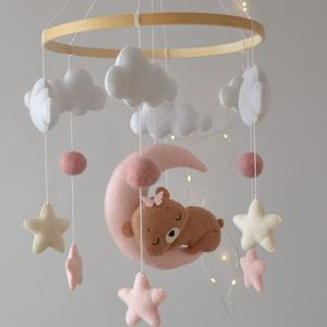 CPC CE fait main ours <span class=keywords><strong>boule</strong></span> souple jouets suspendus safari musical pépinière holz lit feutre berceau coran bébé mobiles avec cadre - Product Image 1