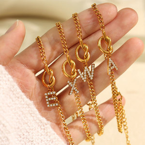 Pulseras y Brazaletes de Moda al por Mayor de Acero Inoxidable 316L con Baño de Oro de 14k y 18k, Pequeños y Delicados con Letras para Mujer - Product Image 1