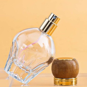 Lusso rustico 100ml (3.4oz) bottiglia di profumo vuota con coperchio in legno e dettaglio di strass - Product Image 4