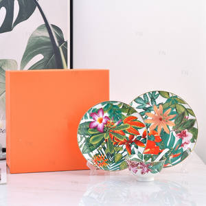 Service de table classique de luxe européen en noir, comprenant des assiettes en céramique, collection de vaisselle élégante - Product Image 5