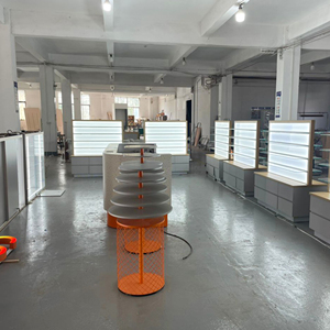 Meubles de magasin d'optique de luxe sur mesure, vitrine à lunettes personnalisée avec éclairage LED pour la conception intérieure des magasins - Product Image 2