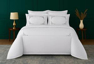 Elegant Ivy Border <b>Duvet</b> <b>Cover</b> Set | Luxury Soft Fabric Bedding, Ivy Leaf Border Design, Decorative Comforter <b>Cover</b> for Bedroom - Product Image 3