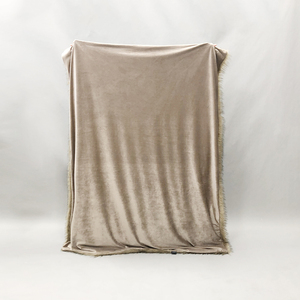 ผ้าห่มขนเฟอร์เทียมคุณภาพสูง ลายขนหมาป่า/กระต่าย หนานุ่ม สำหรับใช้ในบ้าน เตียง โซฟา ผ้าห่มตกแต่งสุดหรู - Product Image 5