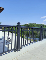 Garde-corps en métal contemporain sur mesure, balustrades de jardin, clôtures de parc et d'école, balustrades de terrasse, escaliers, clôture en fer forgé