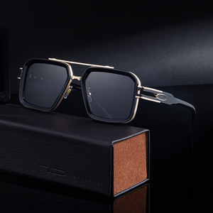 Lunettes de soleil carrées Tom Davies pour hommes, en plastique noir et métal, protection UV400, pare-soleil extérieur, lentille de classe 2 - Product Image 1