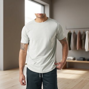 Camiseta Unisex de Jersey 100% Algodón con Serigrafía, Estilo Deportivo Personalizado, Diseño Sólido, Transpirable, Cuello Redondo, Manga Corta, 180g - Product Image 2