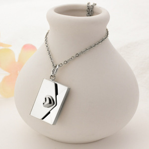 Lettres en acier inoxydable, cœur blanc, pendentif photo personnalisé Love You Message Little Slots Home Envelope Locket Secret Necklace - Product Image 4