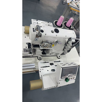 Machine à coudre automatique pour bandes élastiques avec tireur avant et arrière