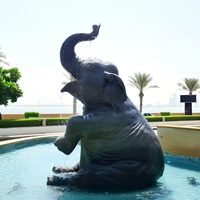 Statue extérieure grandeur nature Pond Life, décoration extérieure, grande sculpture d'éléphant en laiton avec couleur personnalisée et design moderne