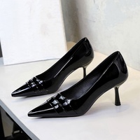 Chaussures pour femmes 2026, nouvelles chaussures de luxe en cuir verni, bout pointu, bouche peu profonde, talons aiguilles
