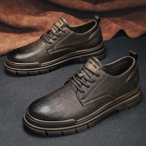 Chaussures chaudes en daim de style britannique pour hommes, tendance hiver, de haute qualité, avec motifs floraux, pour toutes les saisons - Product Image 1