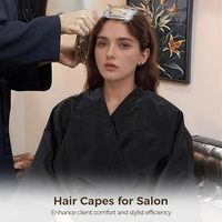 Vente en gros de robe personnalisée avec LOGO Cape de coiffure Smock Beauty SPA Salon Client Kimono noir marron Robe de salon