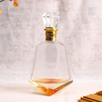 Bouteilles en verre personnalisées sculptées angulairement, vides et transparentes, pour spiritueux, pour un emballage commercial de spiritueux artisanal et distinctif