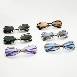 Lunettes de soleil unisexes vintage à monture métallique, verres UV400, forme originale, personnalisables avec logo, pour hommes, vente en gros - Product Image 3
