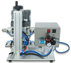 Machine rotative pneumatique semi-automatique pour le conditionnement de bouteilles en plastique pour les applications alimentaires, les boissons et les produits chimiques. - Product Image 3