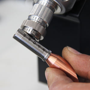 เครื่องเชื่อมเลเซอร์ไฟเบอร์ YAG แบบมือถือซ่อมแม่พิมพ์โลหะ mteel สเตนเลส - Product Image 3