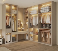 Placard moderne avec éclairage LED, placard intégré sur mesure, porte en verre, armoire de rangement multifonctionnelle pour chambre à coucher, système de placard de luxe