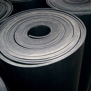 Feuille de caoutchouc industrielle noire, épaisseur 3 mm, ignifuge, absorbant les chocs, isolante pour salles de distribution d'énergie - Product Image 1