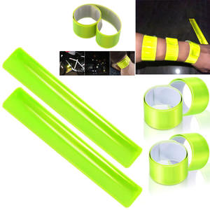 Ceinture Réfléchissante Élastique Ajustable Haute Visibilité pour la Course à Pied et le Cyclisme, Gilet de Sécurité avec Boucle et Brassards Réfléchissants - Product Image 2