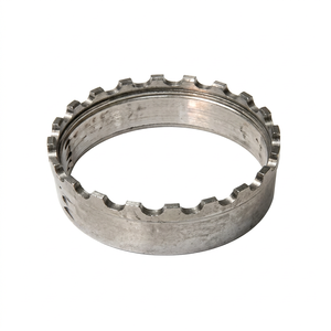 Carcasa de Embrague BOKEN FORGE con Anillo Metálico Plateado y Dientes Dentados en el Borde Exterior - Product Image 1