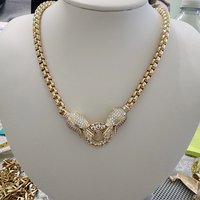 X000941367 Bijoux XUPING en gros Collier de mode avec double roses et anneau, rose tulipe sertie de pierres, chaîne Rolo Box