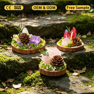Ornement artisanal en cristal et minéral naturel, scène forestière, avec base en bois, vente en gros - Product Image 1
