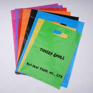 Bolsas de Camiseta Reciclables con Logotipo Personalizado para Ropa, Zapatos y Pieles - Embalaje de Plástico Troquelado al por Mayor con <span class=keywords><strong>Colores</strong></span> y Tamaños Personalizados - Product Image 2